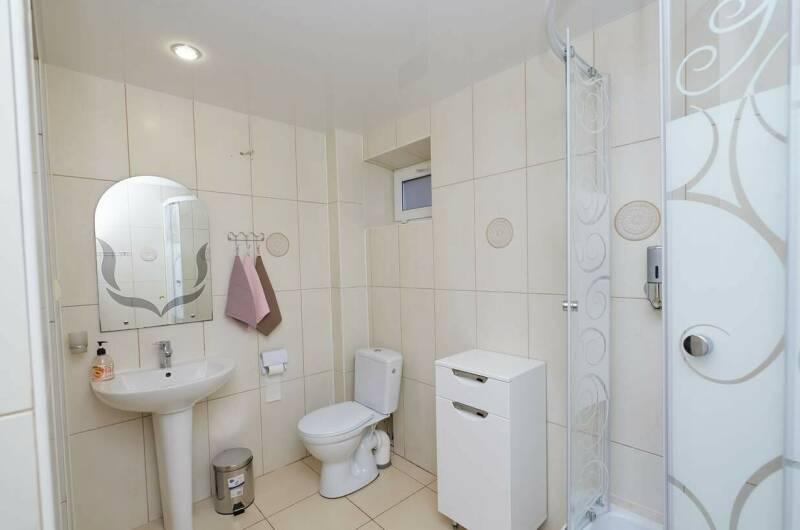 Семейный номер с собственной ванной комнатой