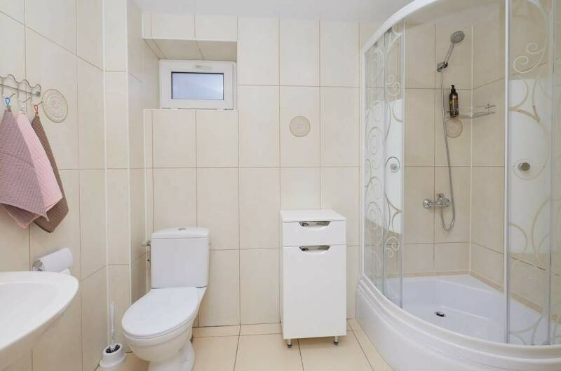 Семейный номер с собственной ванной комнатой