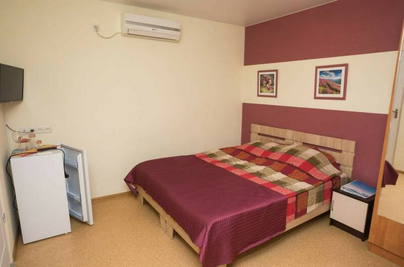 Двухместный номер с собственной ванной комнатой