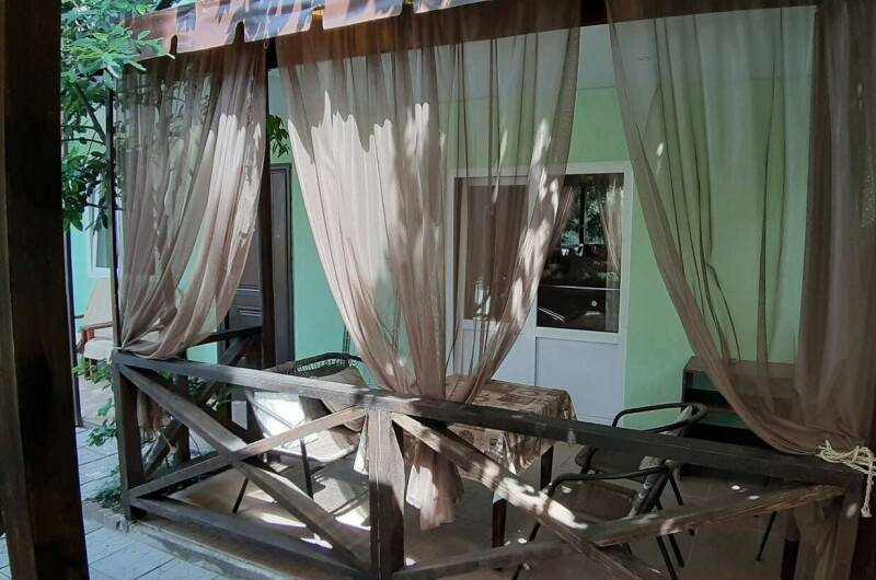 5-ти местный 2-х комнатный с беседкой (№ 1)