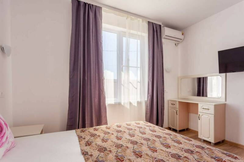 Трехкомнатный коттедж с кухней и 2-я санузлами