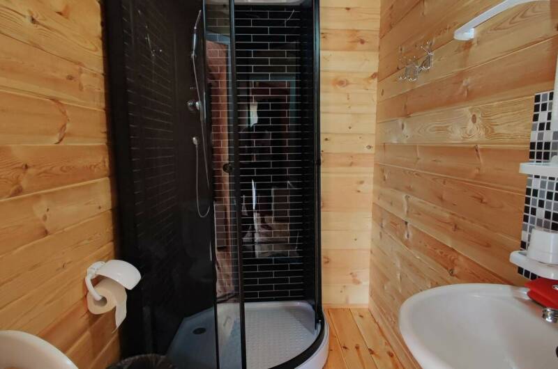 Отдельный деревянный домик на 3 чел + 1 доп. место