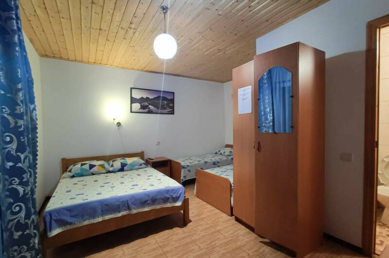 Номера с удобствами стандарт 4-х местный