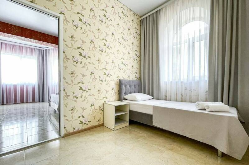 3-Х МЕСТНЫЙ НОМЕР С БАЛКОНОМ