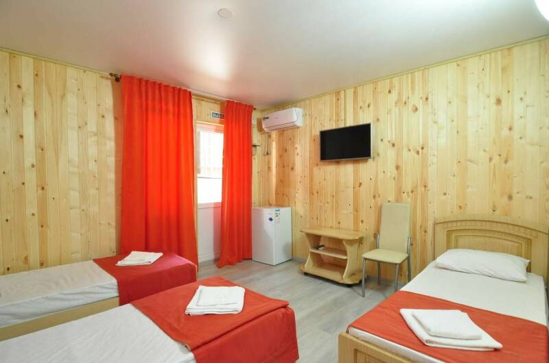 2-Х КОМНАТНЫЙ 4-Х МЕСТНЫЙ НОМЕР С БАЛКОНОМ