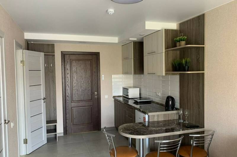 Двух комнатный 4 местный люкс с кухней улучшенный