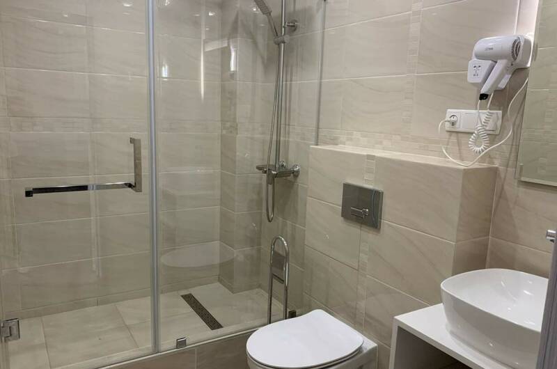 Двух комнатный 4 местный люкс с кухней улучшенный