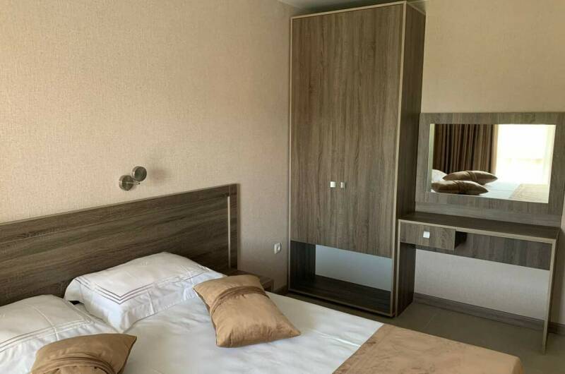 Двух комнатный 4 местный люкс с кухней улучшенный