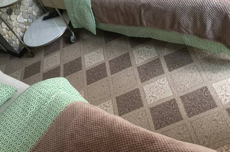 Трехместный номер с видом на горы