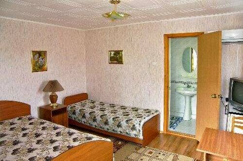 Трехместный