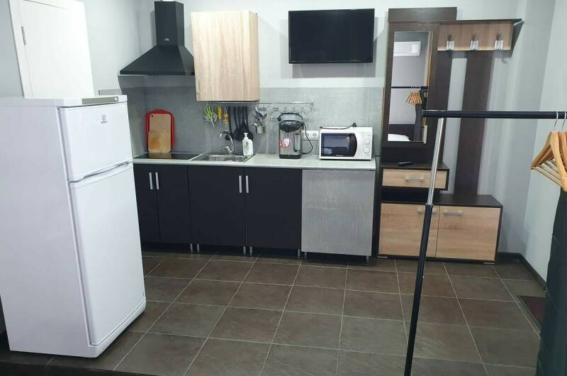 Квартира-студия с кухней, четыре спальных места