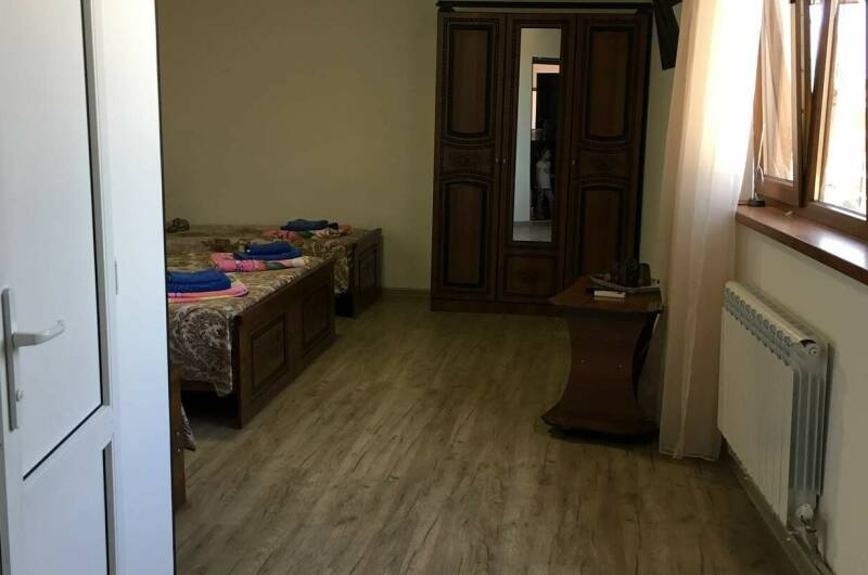 Номера 4-х местные с удобствами