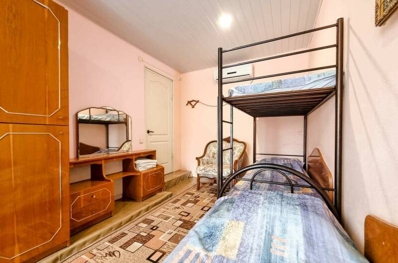 Пятиместная комната № 1