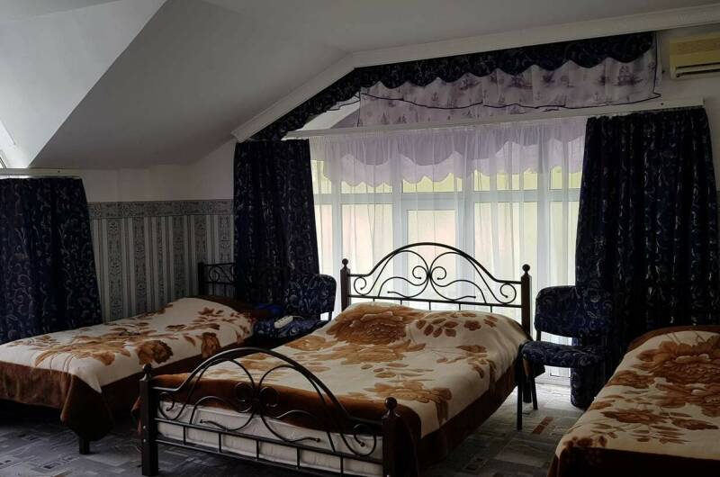 Пятиместная комната