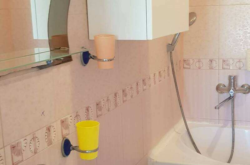 Трехместный