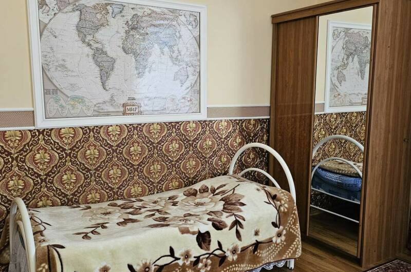 Трехместный