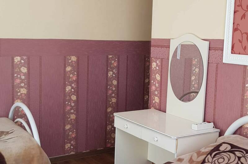 Трехместный