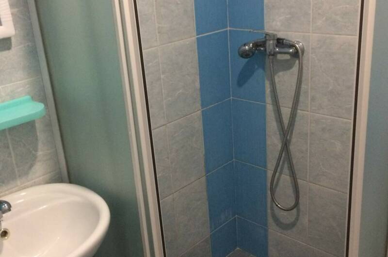 8номер на 2 этаже