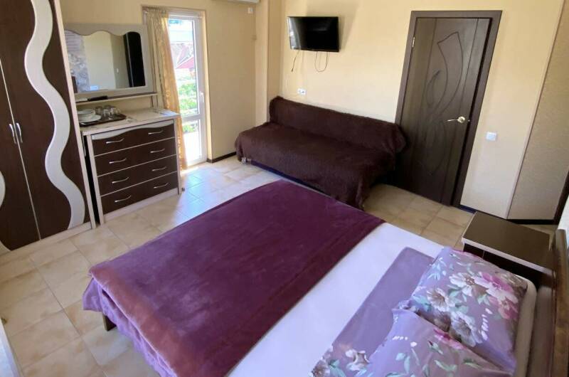 Трехместный «Стандарт» с балконом