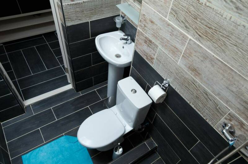 Четырехместный номер с балконом и с видом на горы