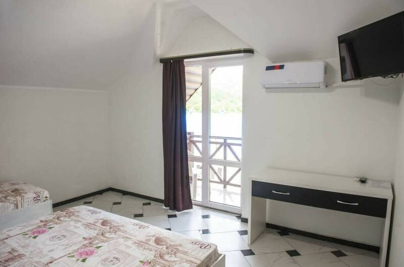 2-х комнатный Люкс с кухней с видом на горы