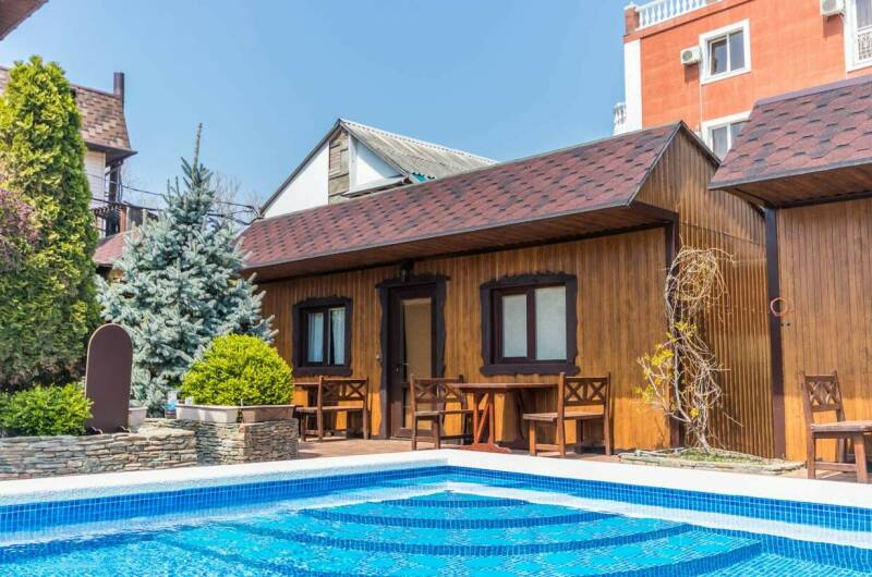 6-ти местный 2-х комнатный домик