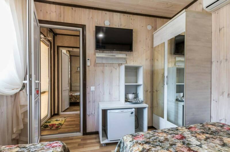 6-ти местный 2-х комнатный домик