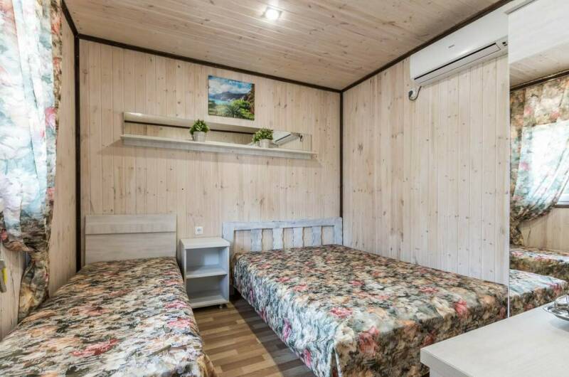 6-ти местный 2-х комнатный домик