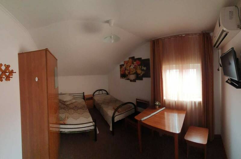 3хместный, душ и туалет на этаже