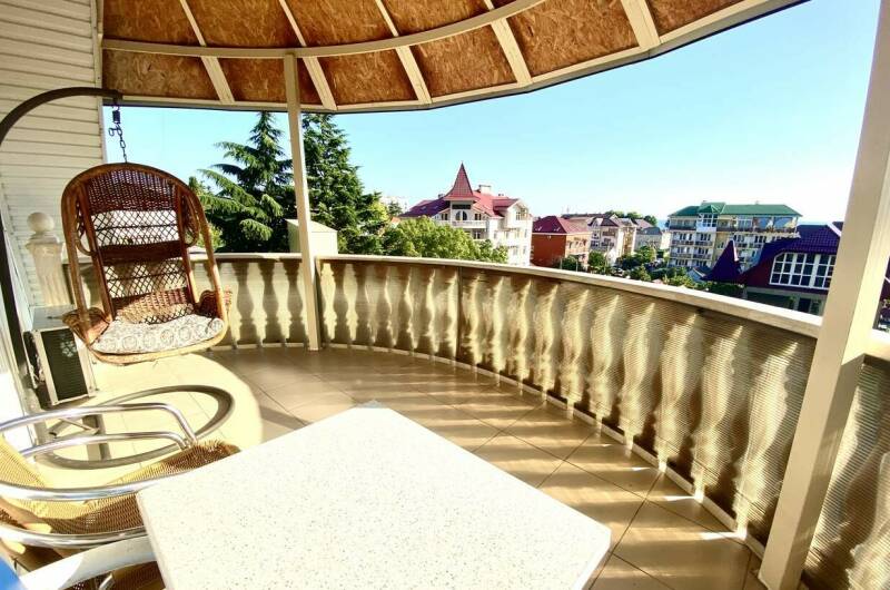 Семейный номер с балконом