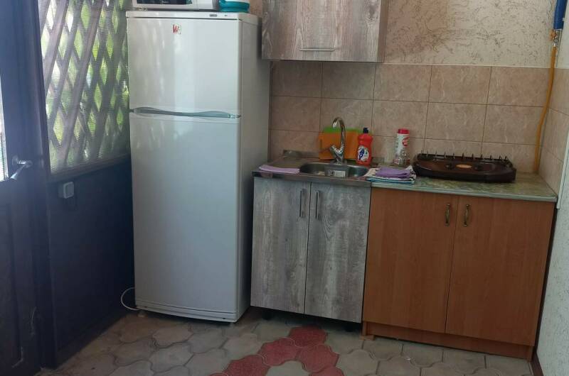 Двухкомнатный с кухней шестиместный