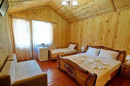 Коттедж 3-х местный с доп. местом и с балконом