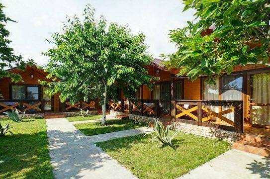 3-х местный коттедж с балконом