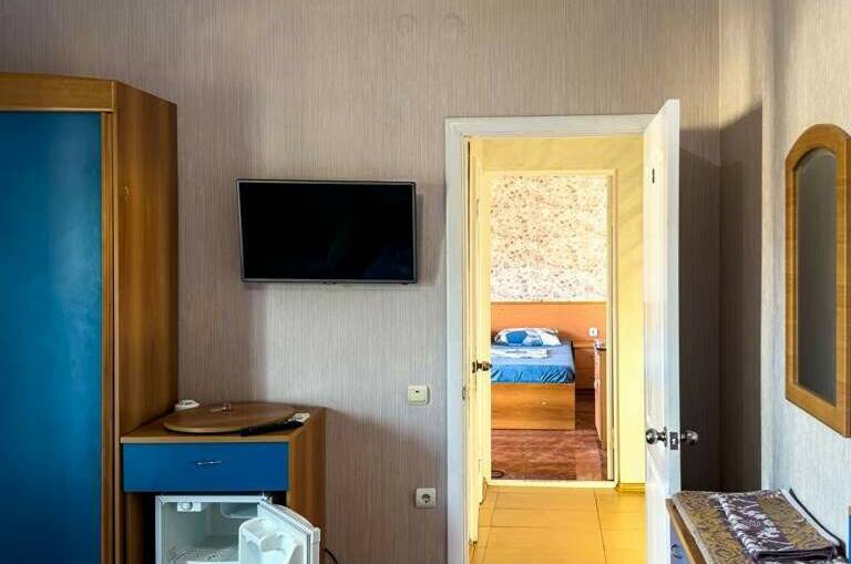 Четырехместный номер с двумя отдельными комнатами