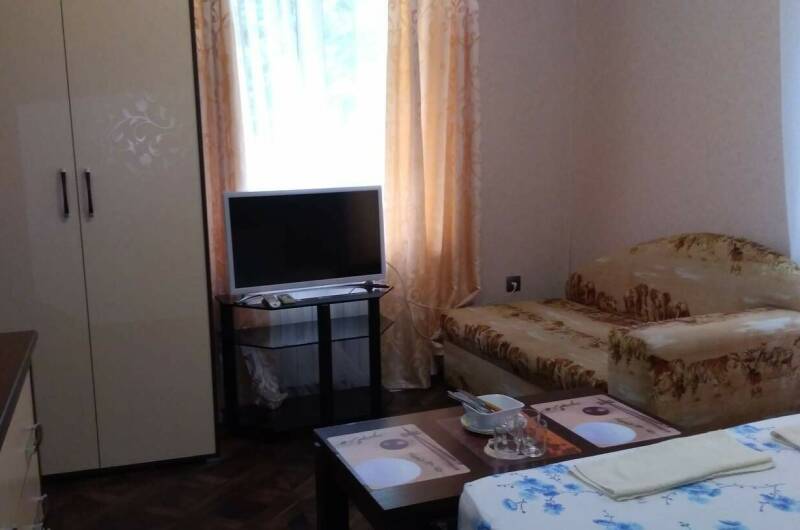 № 10 Трехместный номер с удобствами