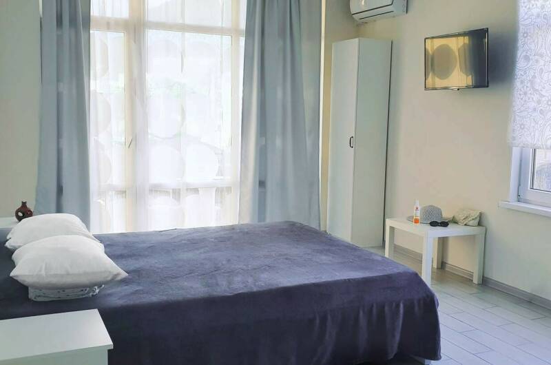 Улучшенный 2−3 местный с видом на горы (2−3 этаж)