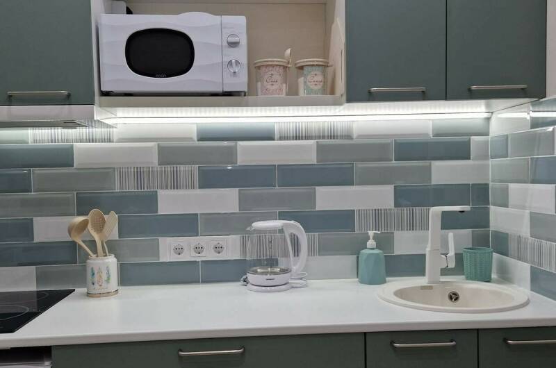 Студия с кухней и балконом на 2−4 человека