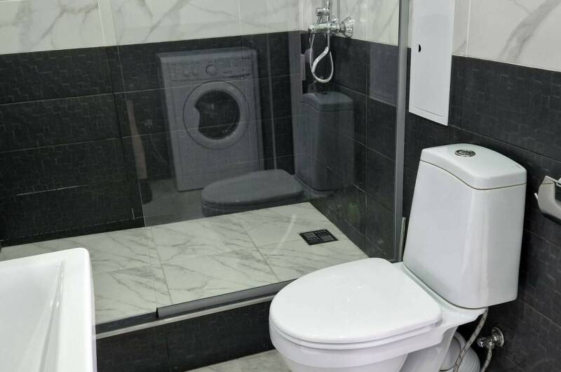 Студия с кухней и балконом на 2−3 человека