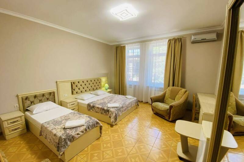 Трёхместный номер комфорт без балкона