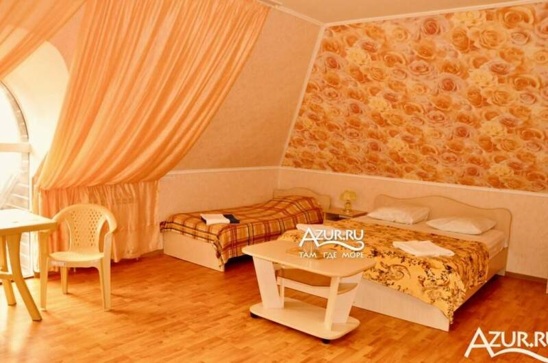 Трехместный номер «Мансарда»