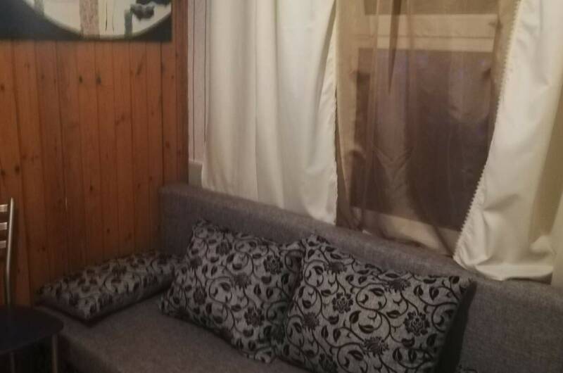 Двухкомнатный номер с отдельным входом и кухней