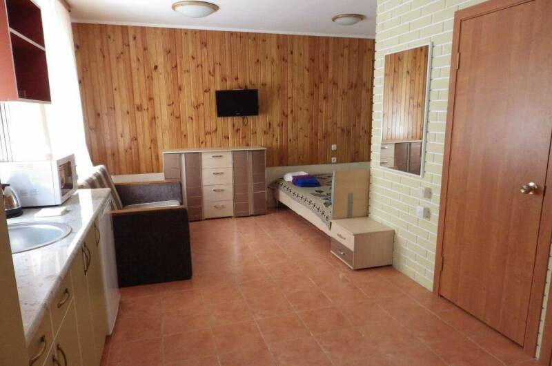 Двухместный номер с двумя доп. местами (№ 5)