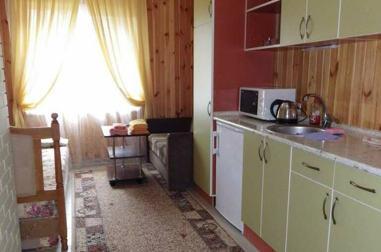 Двухместный номер с двумя доп. местами (№ 6 и № 7)