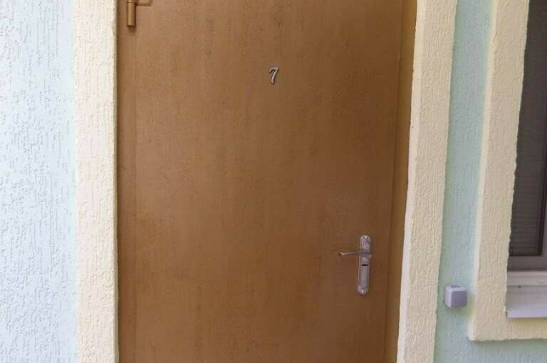 Двухместный номер с двумя доп. местами (№ 6 и № 7)