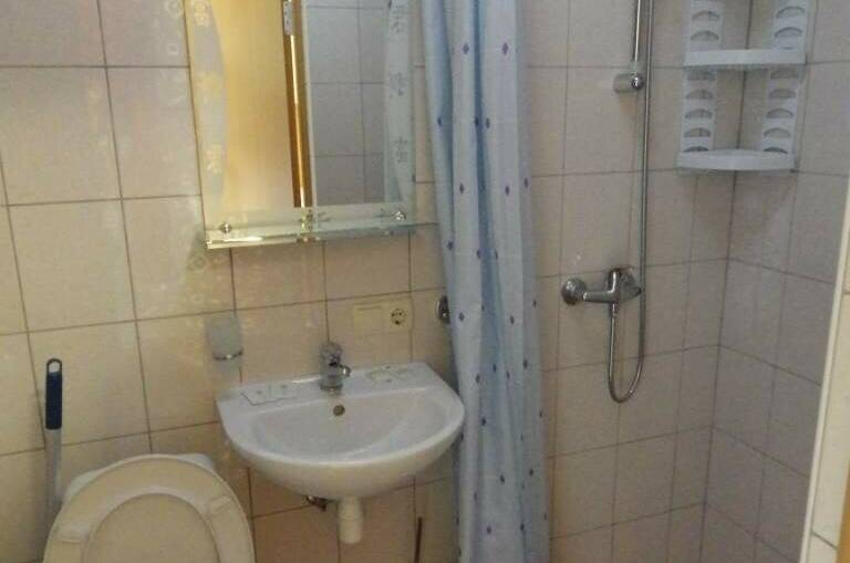 Двухместный номер с двумя доп. местами (№ 6 и № 7)