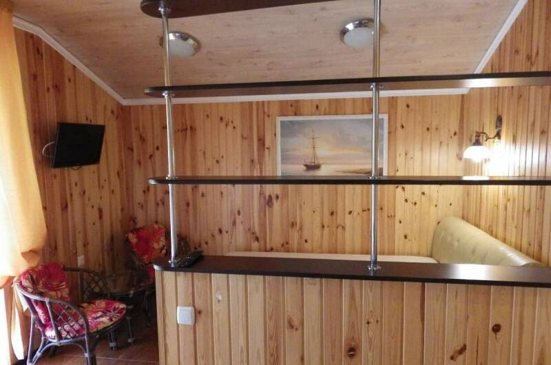 Двухместный номер с двумя доп. местами (№ 8)