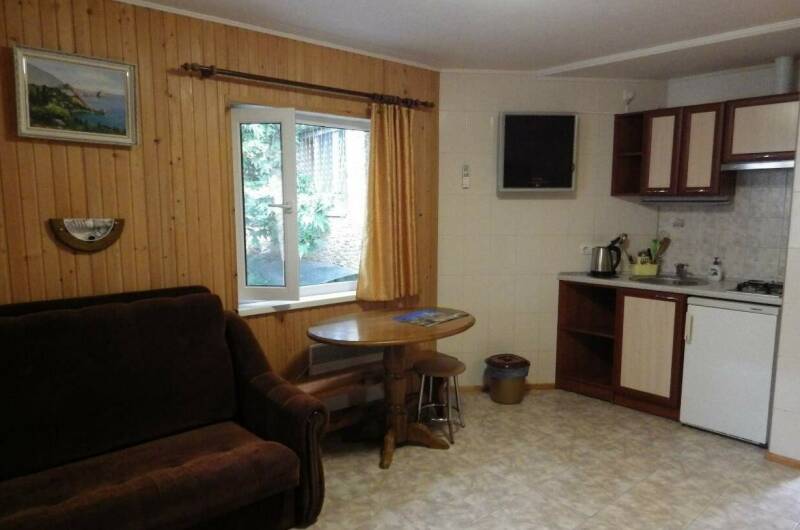 Четырехместный номер № 10 с балконом