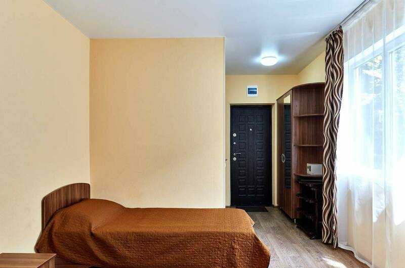 Номер с двухспальной и односпальной кроватями