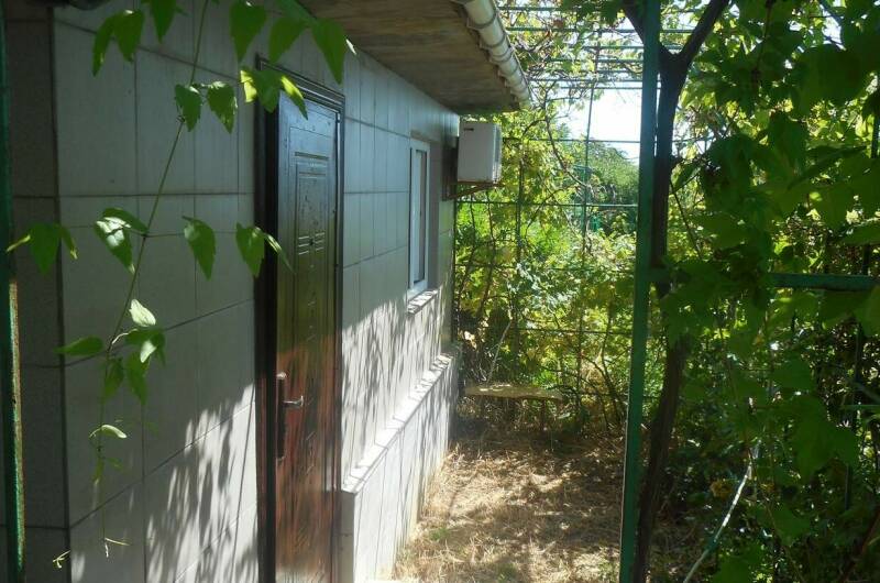 Домик с террасой