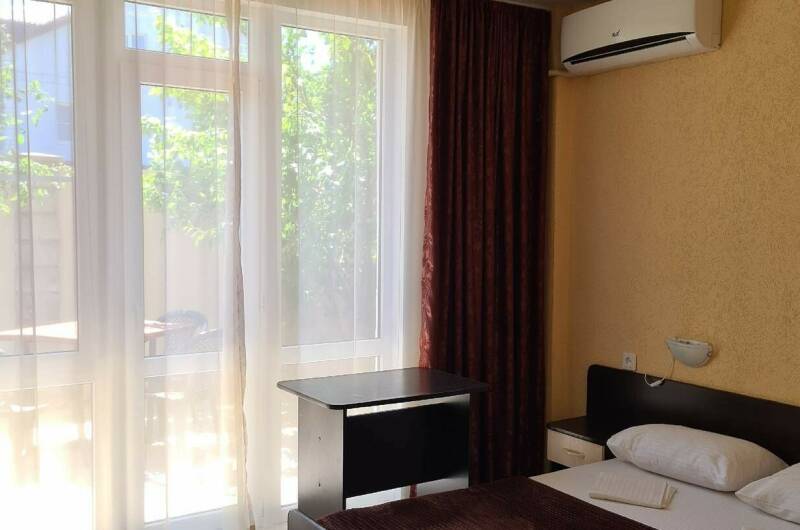 Трехместный номер с террасой 1 этаж